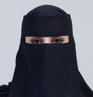 الاتصال الهجين.. بين عبقرية الآلة وروح الإنسان