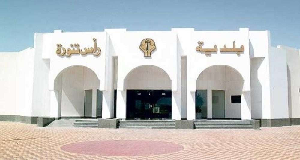اكتمال إعادة تأهيل وسفلتة شوارع رأس تنورة