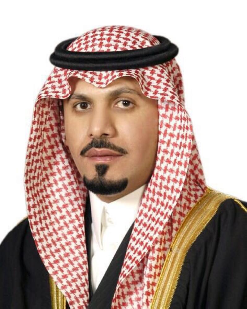وزير الحرس الوطني ينقل تعازي القيادة لذوي الشهيد «الجهني»