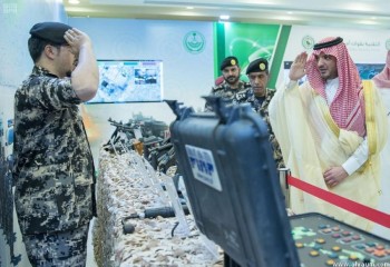 وزير الداخلية يتفقد قيادة قوات أمن المنشآت بالرياض