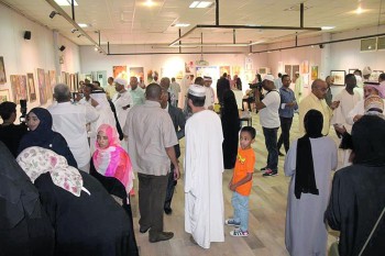 حضور كثيف لفعاليات المعرض (اليوم)