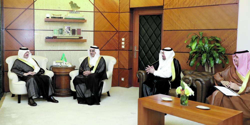 أمير الشرقية يوجه بتطوير الحدائق وزيادة الرقعة الخضراء