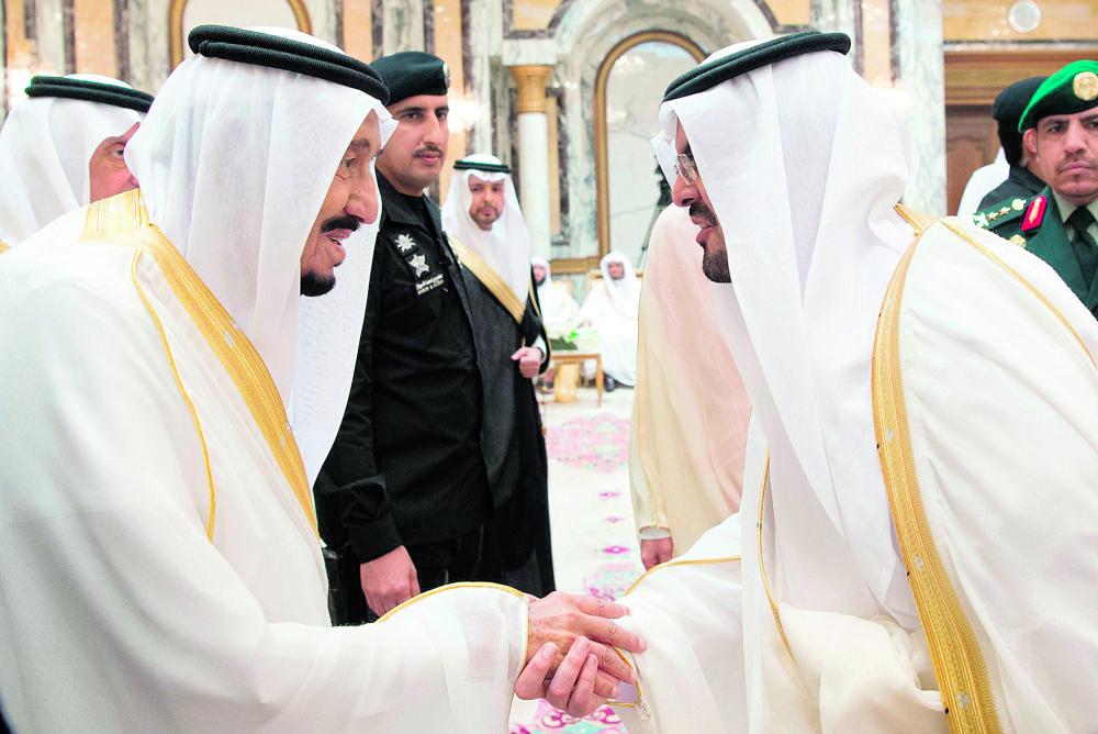 خادم الحرمين الشريفين يستقبل المهنئين بعيد الفطر