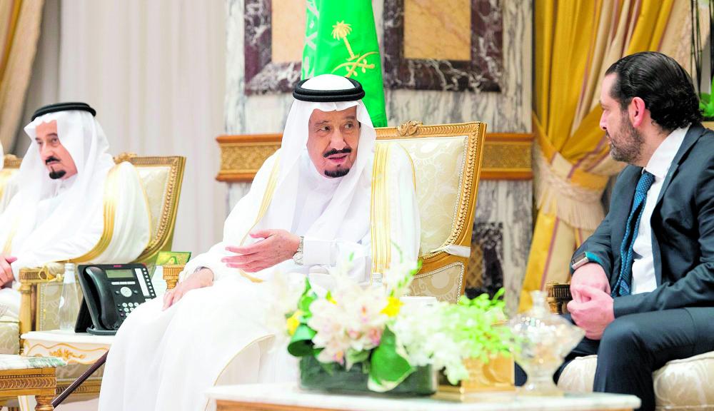 خادم الحرمين الشريفين يستقبل المهنئين بعيد الفطر