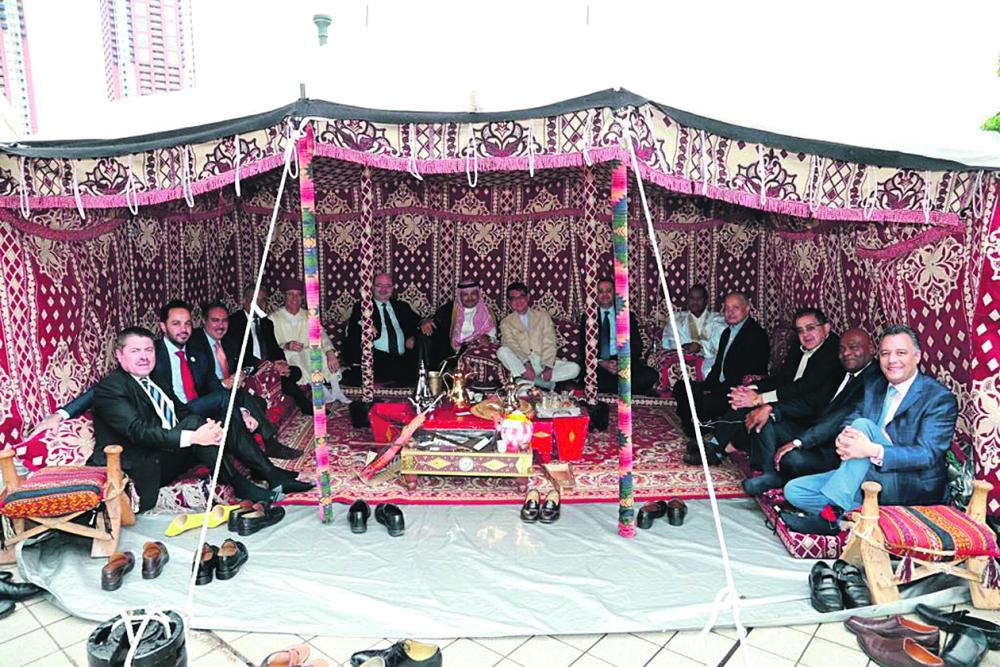 وزير الخارجية الياباني يشيد بالعلاقات مع المملكة