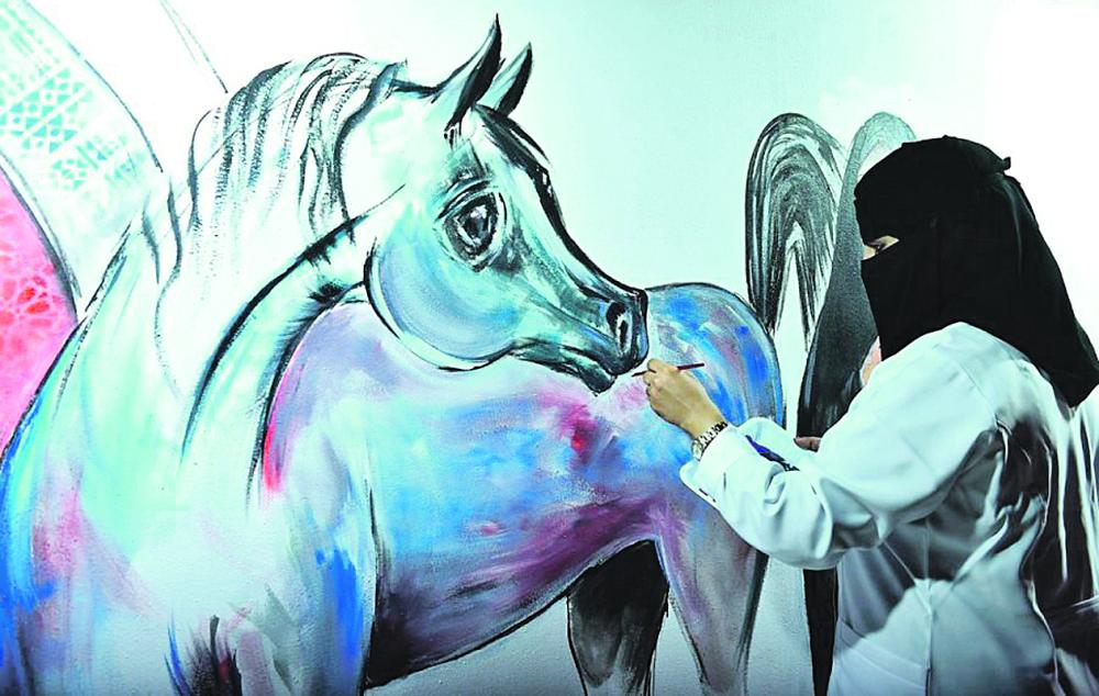 «سوق عكاظ» يدعم الحضور التشكيلي السعودي