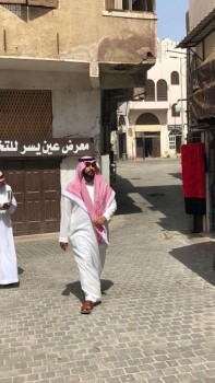 وزير الثقافة يقف على أعمال مشروع جدة التاريخية