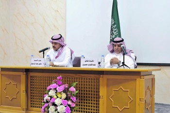 مشاركون في الأمسية (اليوم) 