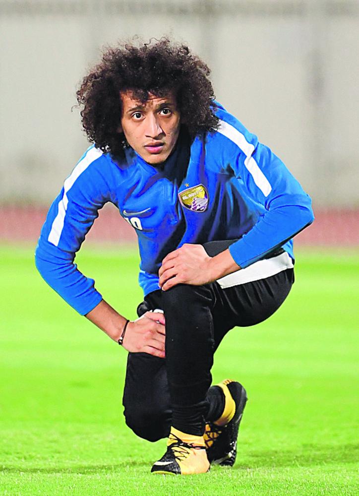 رئيس العين يقرب 
