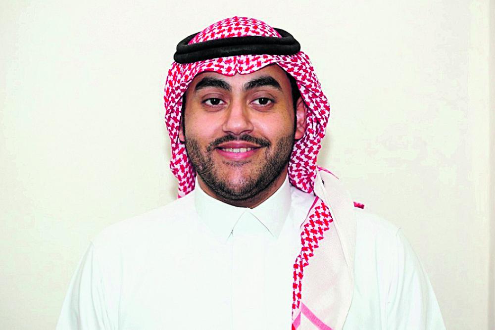 سعوديون يديرون النافورة التفاعلية في الأحساء