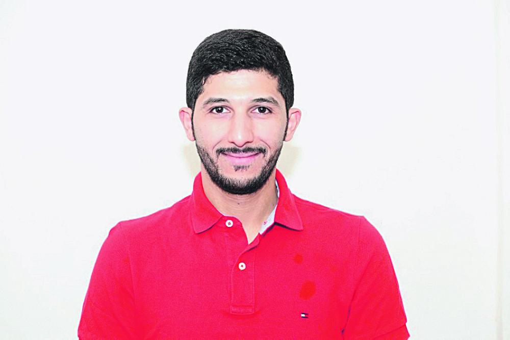 سعوديون يديرون النافورة التفاعلية في الأحساء