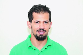 سعوديون يديرون النافورة التفاعلية في الأحساء