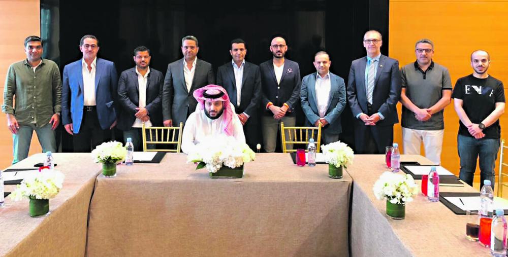 آل الشيخ يناقش النقل التلفزيوني في نيويورك