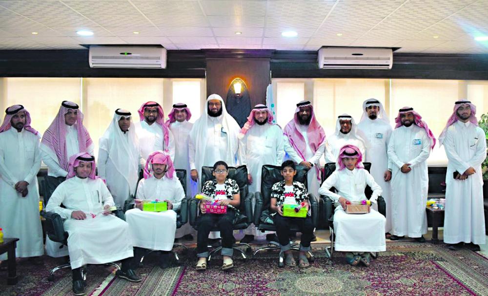 لقاء أبوي لمدير عام التعليم بـ«أبناء شهداء الواجب»