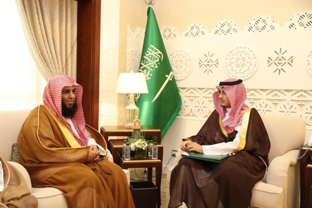 نائب أمير الشرقية يستعرض التقرير السنوي للأمن الفكري