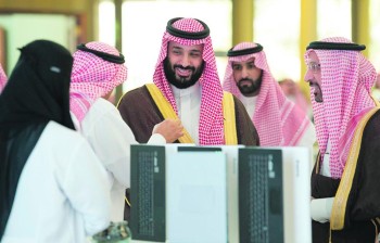 ولي العهد يضع حجر أساس 7 مشاريع إستراتيجية