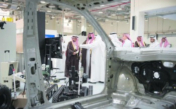 ولي العهد يضع حجر أساس 7 مشاريع إستراتيجية