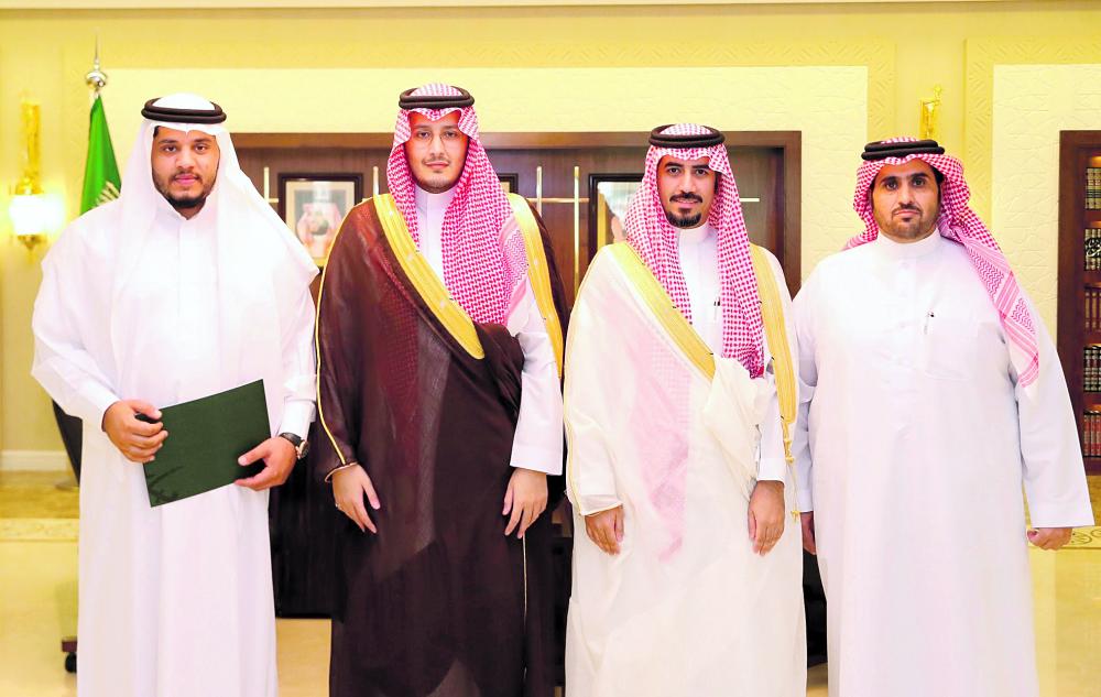 نائب أمير الشرقية يشيد برسالة توعوية لسائق حافلة مدرسية