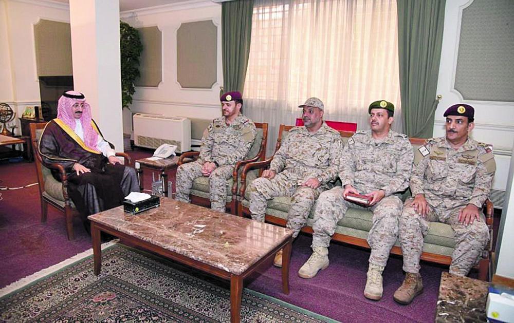 محافظ الأحساء يستقبل قائد المنطقة الشرقية