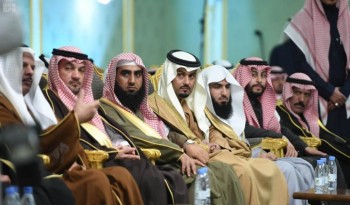 أمير الحدود الشمالية يستقبل المواطنين في جلسته المسائية