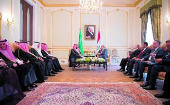 ولي العهد يلتقي رئيس العراق ويبحث معه أوضاع المنطقة