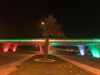 بالصور.. الشرقية تتزين بألوان الإمارات