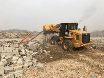 إزالة تعديات على أراضٍ حكومية بمكة المكرمة