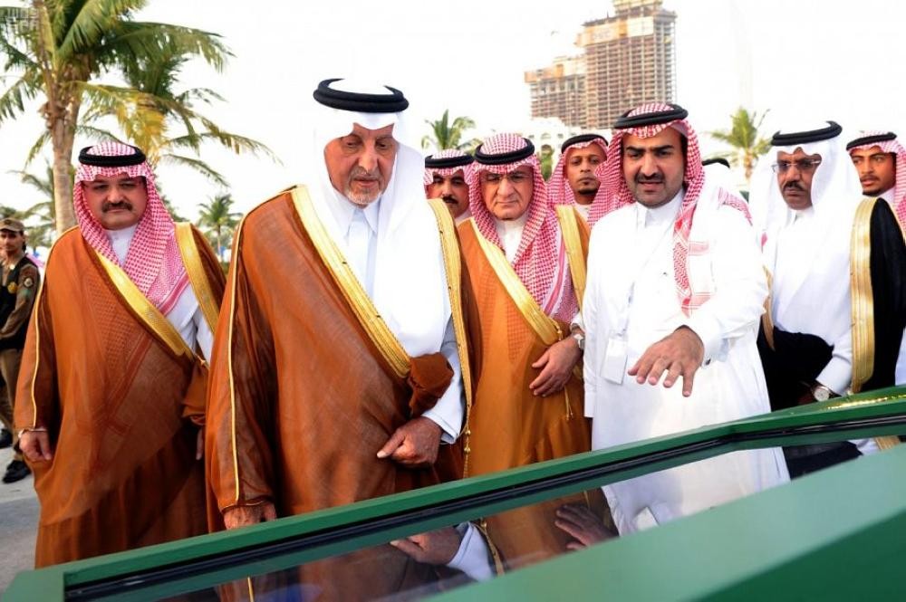 بالصور.. أمير مكة يفتتح الحديقة الثقافية بجدة