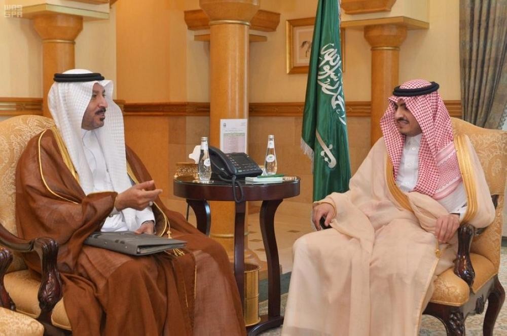 نائب أمير مكة يطلع على البرامج الصحية خلال العمرة