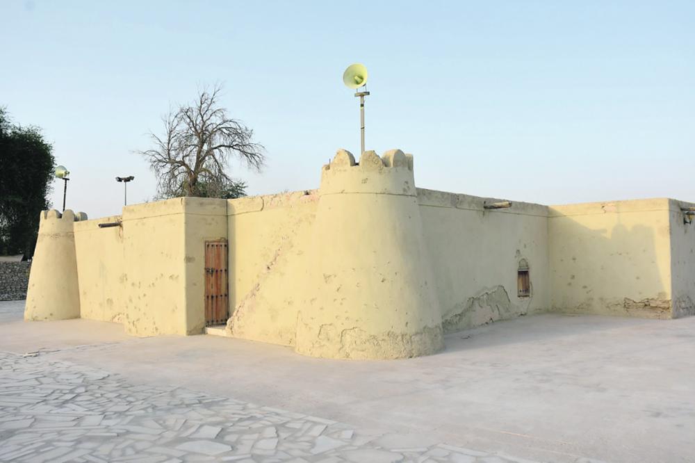 الى اي عام يرجع بناء مسجد جواثا
