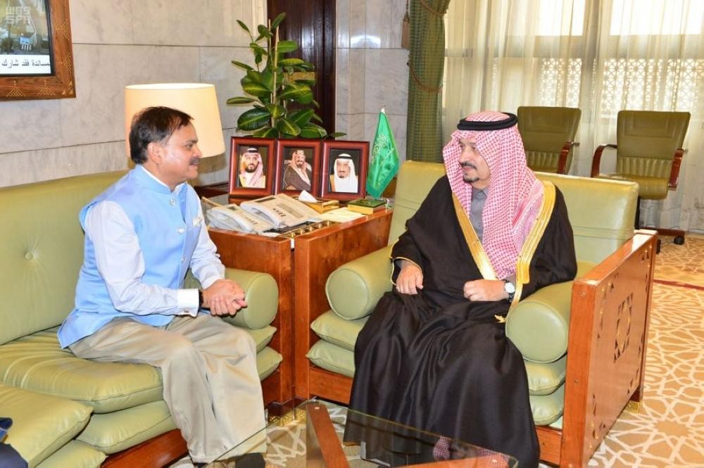 أمير الرياض يودع سفير الهند بمناسبة انتهاء فترة عمله