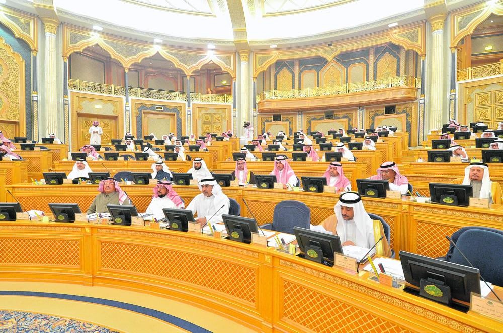 «الشورى» يوصي بنقل محطات تحلية المياه خارج المدن
