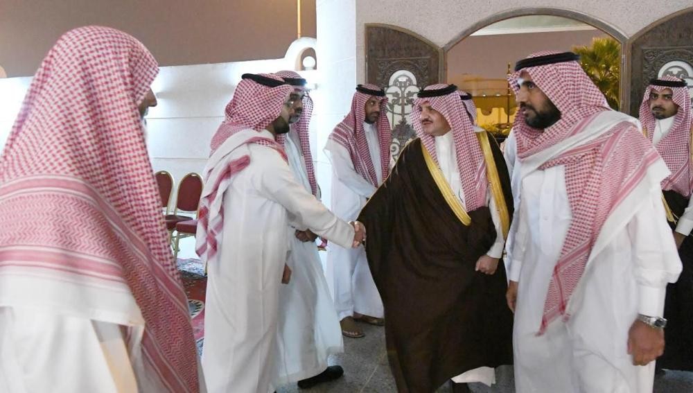 أمير الشرقية يقدم التعازي لأسرة الزهراني
