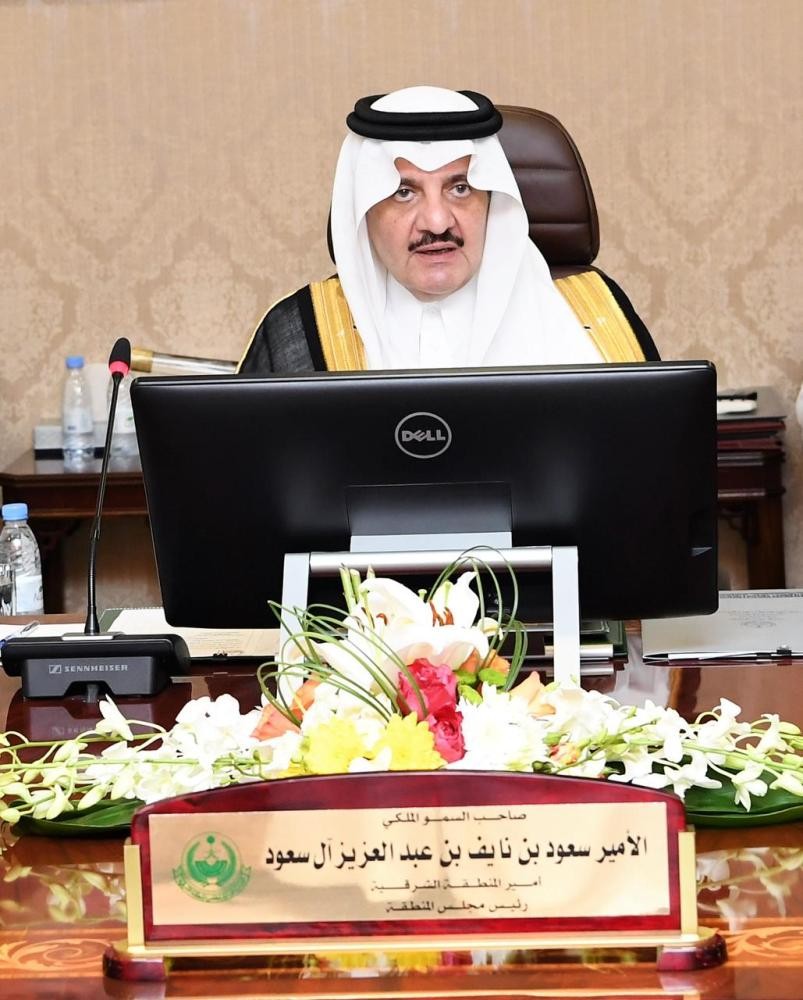 أمير الشرقية يوجه بإنجاز المشاريع وفق الجدول الزمني