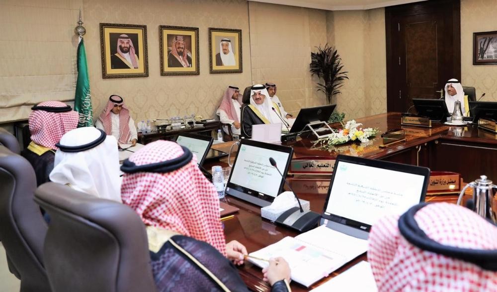 أمير الشرقية يوجه بإنجاز المشاريع وفق الجدول الزمني