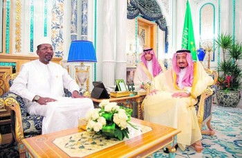 الملك يستعرض التعاون البرلماني مع رئيس الجمعية الوطنية في بوركينافاسو