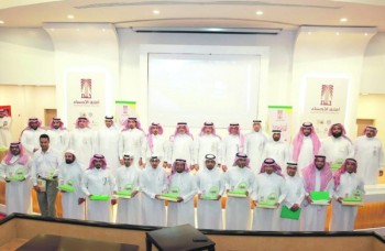 أمانة الأحساء تكرم الفائزين بمسابقة «حديقة مدرستي جميلة»