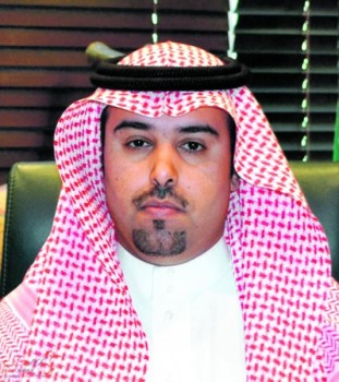 رئيس بلدية الخفجي يتفقد المشاريع التنموية