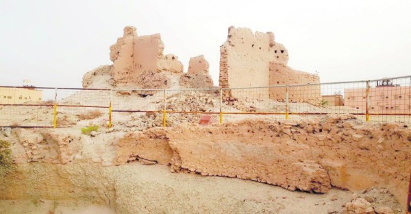 قصر وعين «بنت قنيص» حصن جنود السعودية قديما
