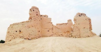 قصر وعين «بنت قنيص» حصن جنود السعودية قديما