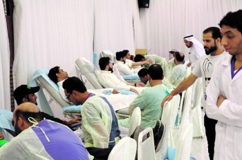 الأحساء تجمع «526» وحدة دم في رمضان