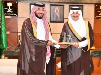 أمير الشرقية يكرم اللجان المنظمة لندوة إدارة الأزمات