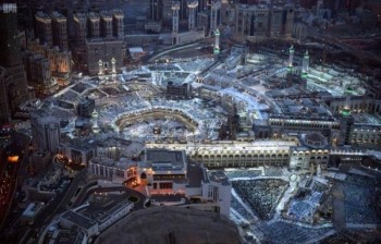 نصف مليون مصل يشهدون ختم القرآن بالمسجد النبوي
