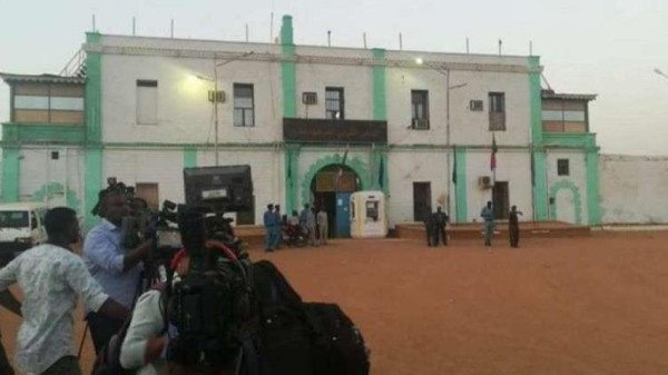 إحباط محاولة لتهريب البشير من سجن كوبر