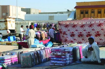 «أسواق الأحساء المتنقلة».. تاريخ شعبي ينتظر الاهتمام