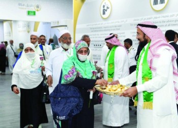وصول 367 حاجًا باكستانيًا ضمن مبادرة «طريق مكة»