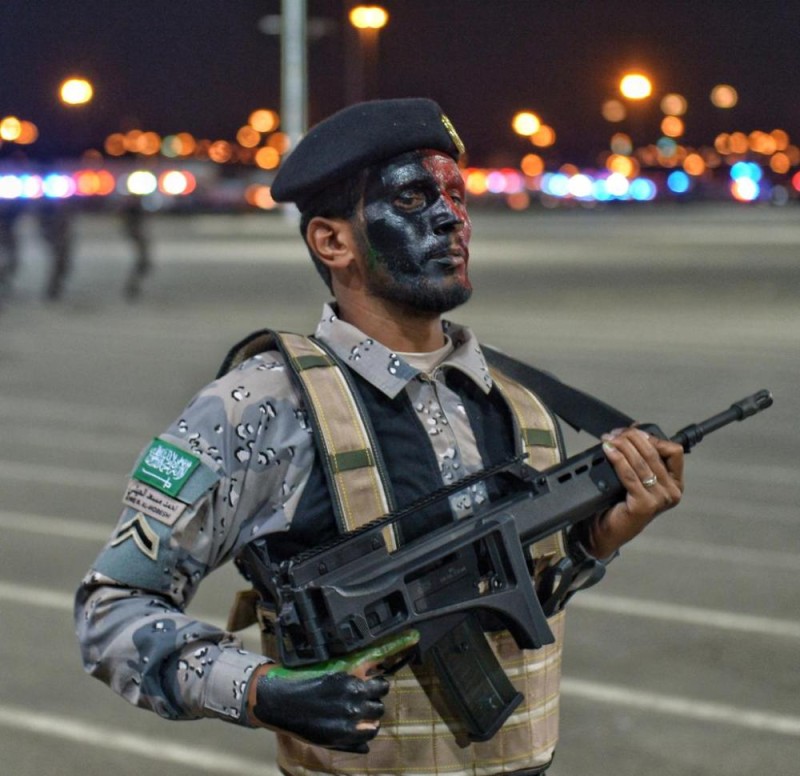 بالصور.. وزير الداخلية يقف على جاهزية قوات أمن الحج