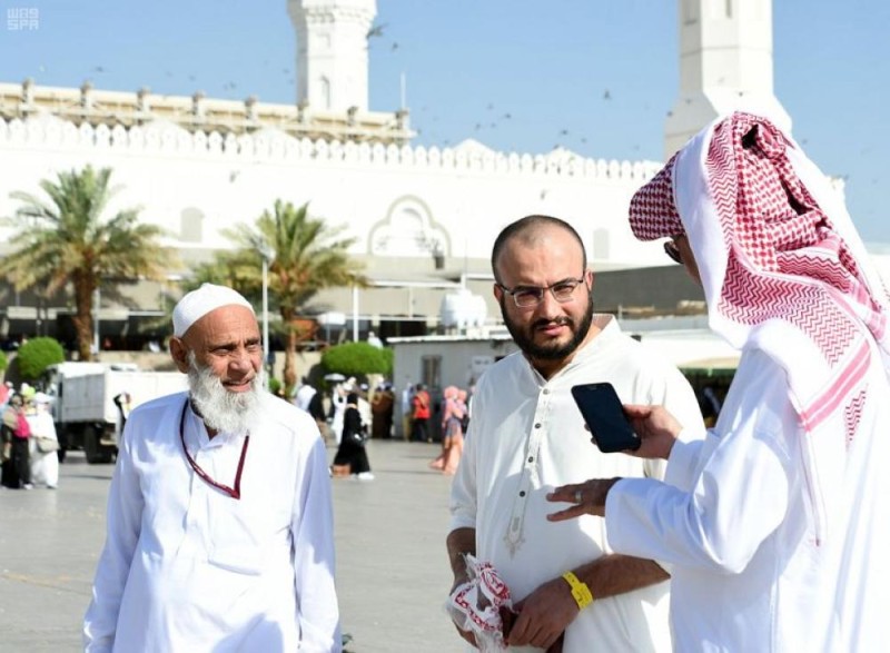 ضيوف الرحمن يغادرون المدينة فى طريقهم إلى مكة