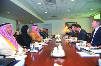 نائب وزير الدفاع يبحث مع «إسبر» مكافحة الإرهاب والتطرف