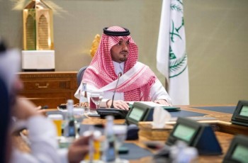 وزير الداخلية يدشن حزمة من الخدمات الإلكترونية للجوازات